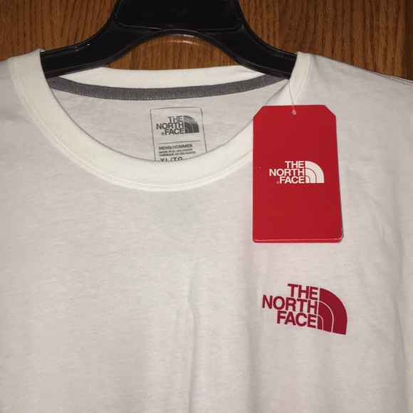 🔥🔥Beautiful new North Face t-shirt white/ Red - Picture 3 of 5